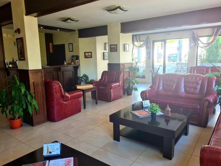 Family Hotel Bela Трявна Экстерьер фото