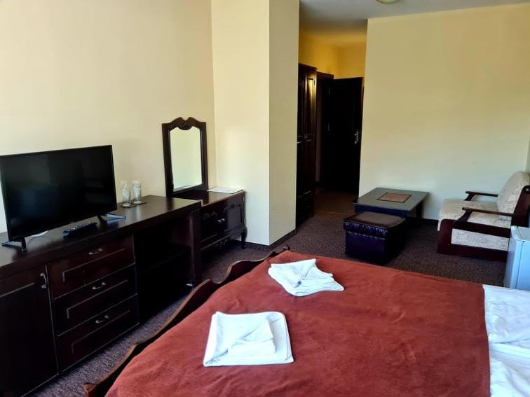 Family Hotel Bela Трявна Экстерьер фото
