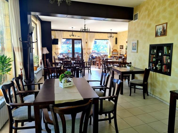 Family Hotel Bela Трявна Экстерьер фото