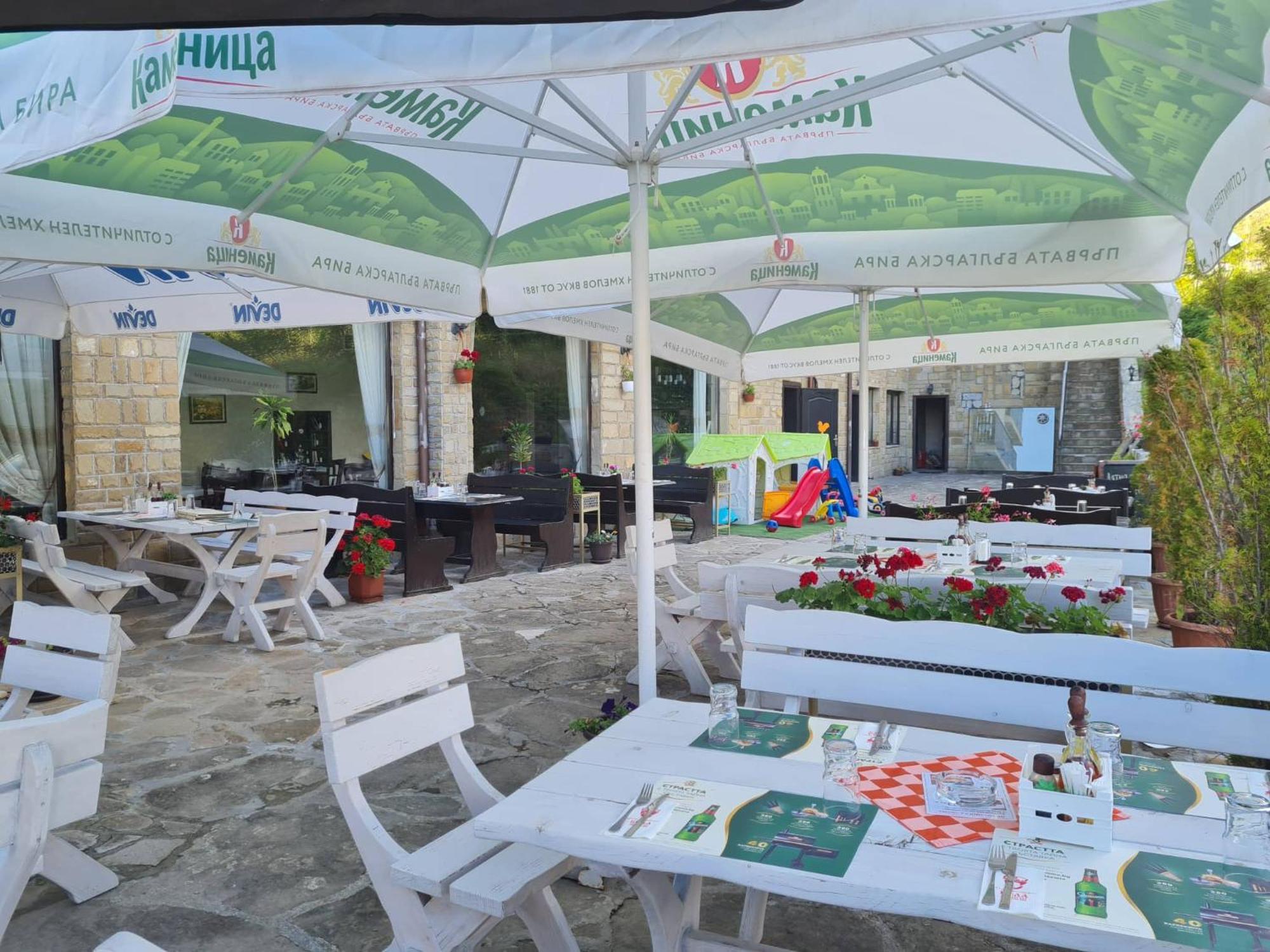 Family Hotel Bela Трявна Экстерьер фото