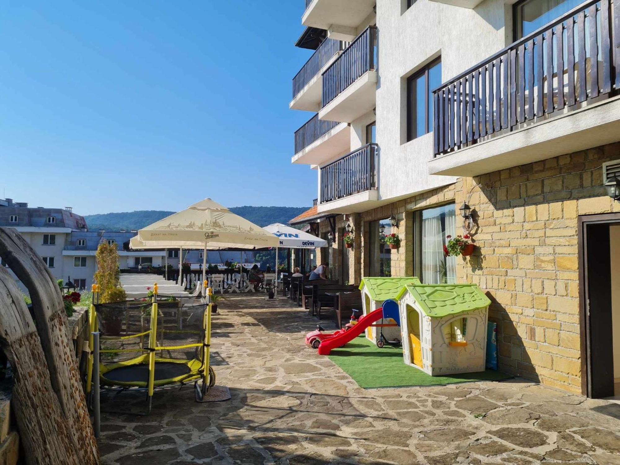Family Hotel Bela Трявна Экстерьер фото