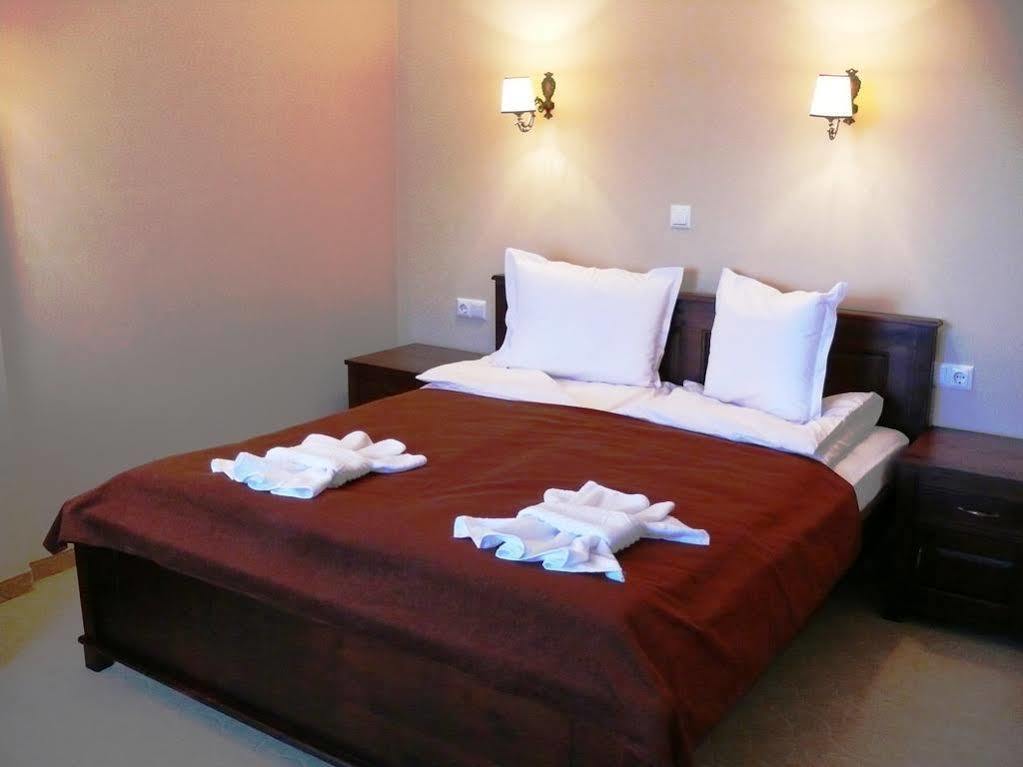 Family Hotel Bela Трявна Экстерьер фото