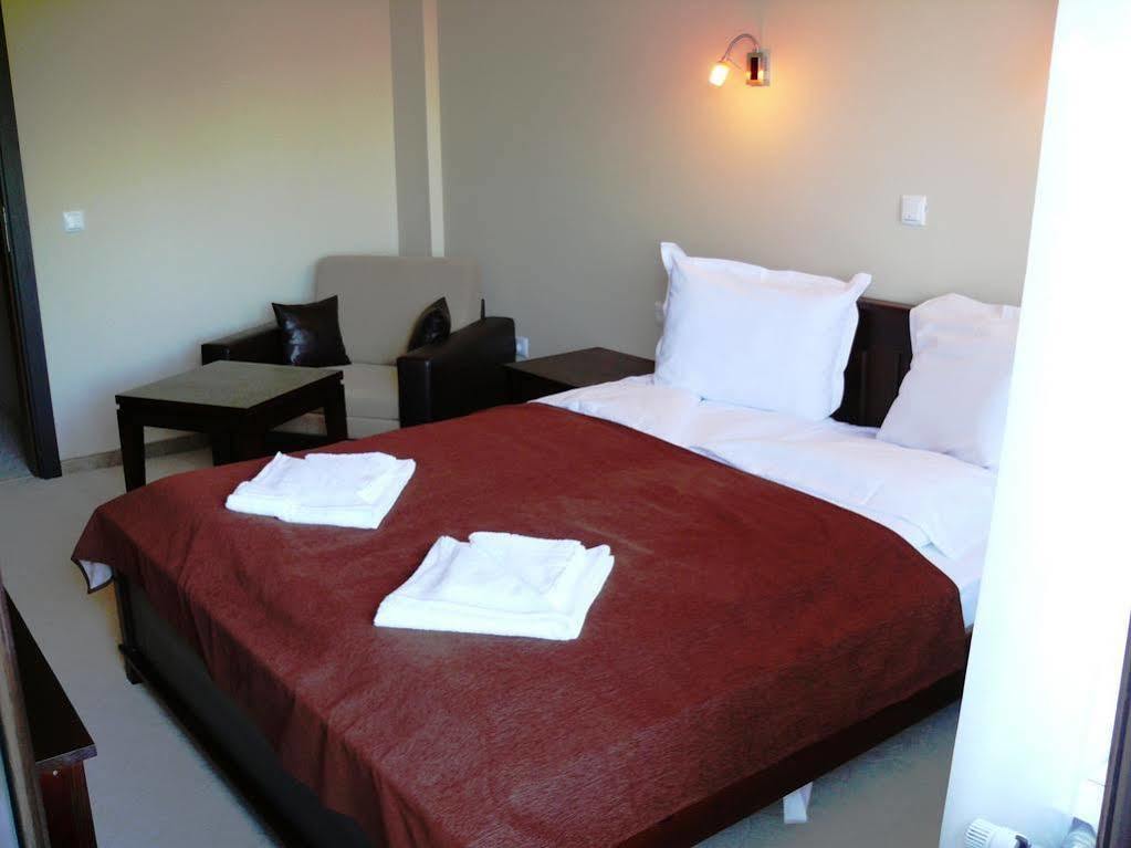 Family Hotel Bela Трявна Экстерьер фото
